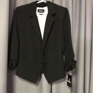 Women’s 3/4 sleeve Blazer- NEW